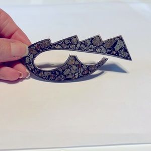 Mottled silver brooch